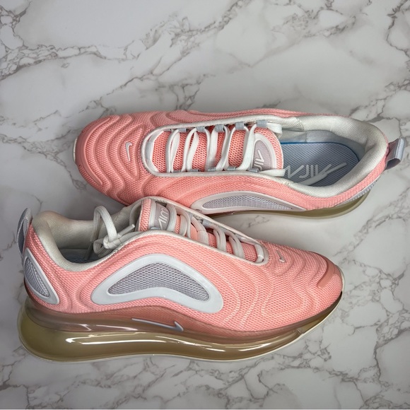 Nike Air Max 720 - Picture 4 of 15